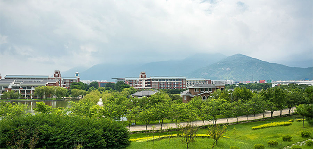 福建中醫(yī)藥大學(xué) - 最美院校