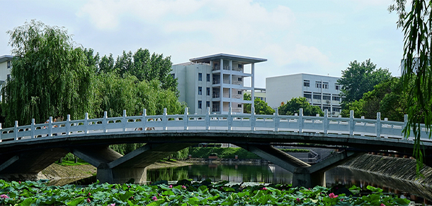 南陽理工學(xué)院 - 最美大學(xué)