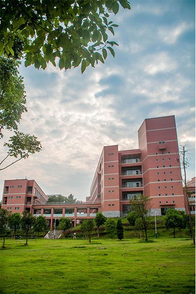 湘潭大學(xué)