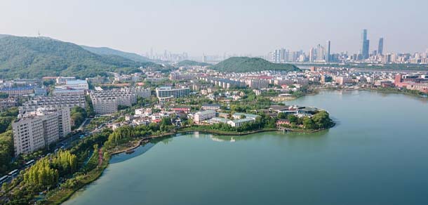 湖南大學(xué)