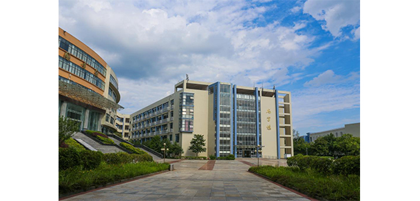 四川職業(yè)技術學院 - 最美大學